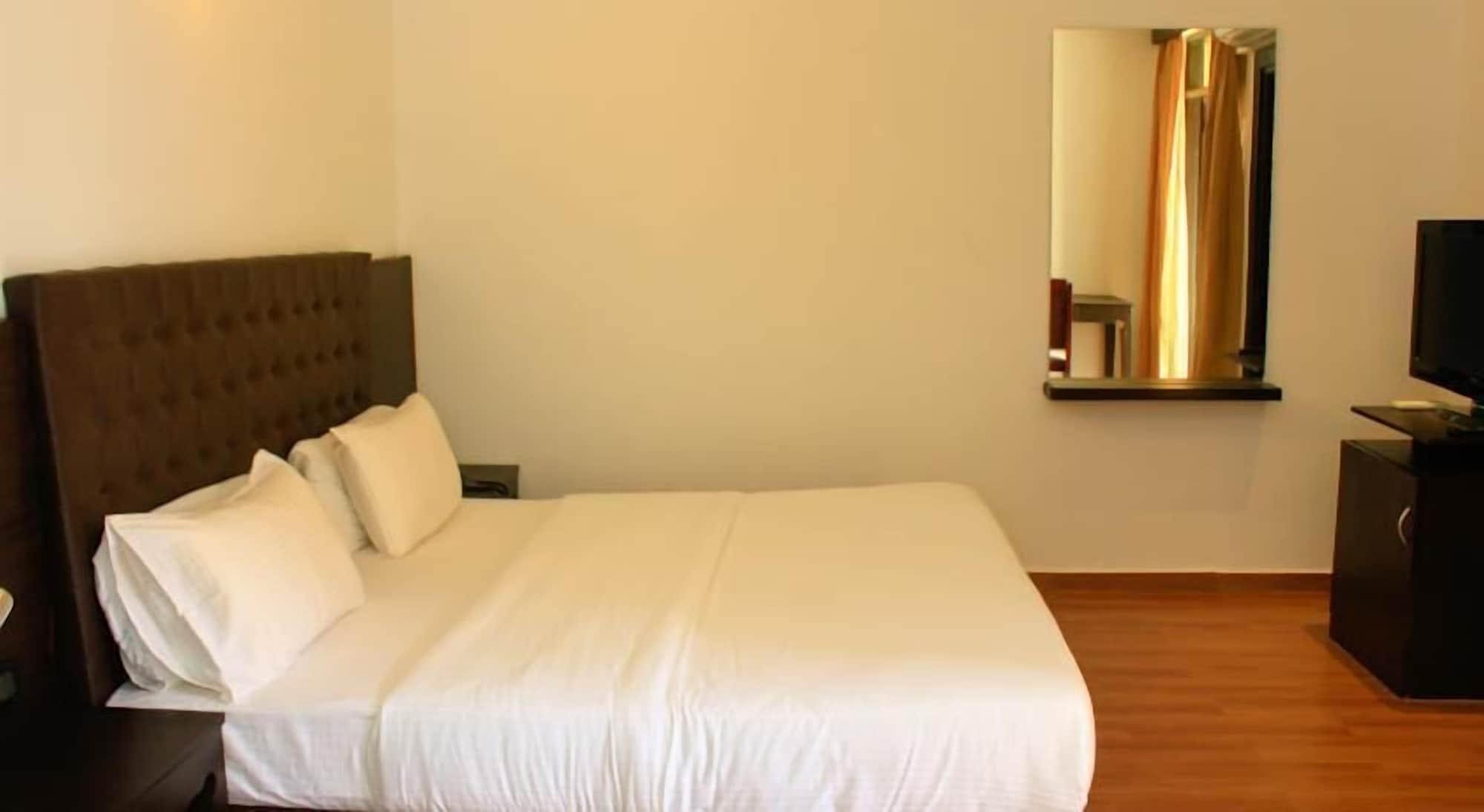 קלנגוטה Sinq Beach Resort מראה חיצוני תמונה